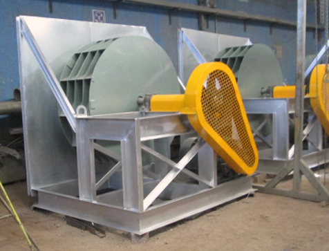 Ventilador axial reforzado para recirculación de aire en naves industriales